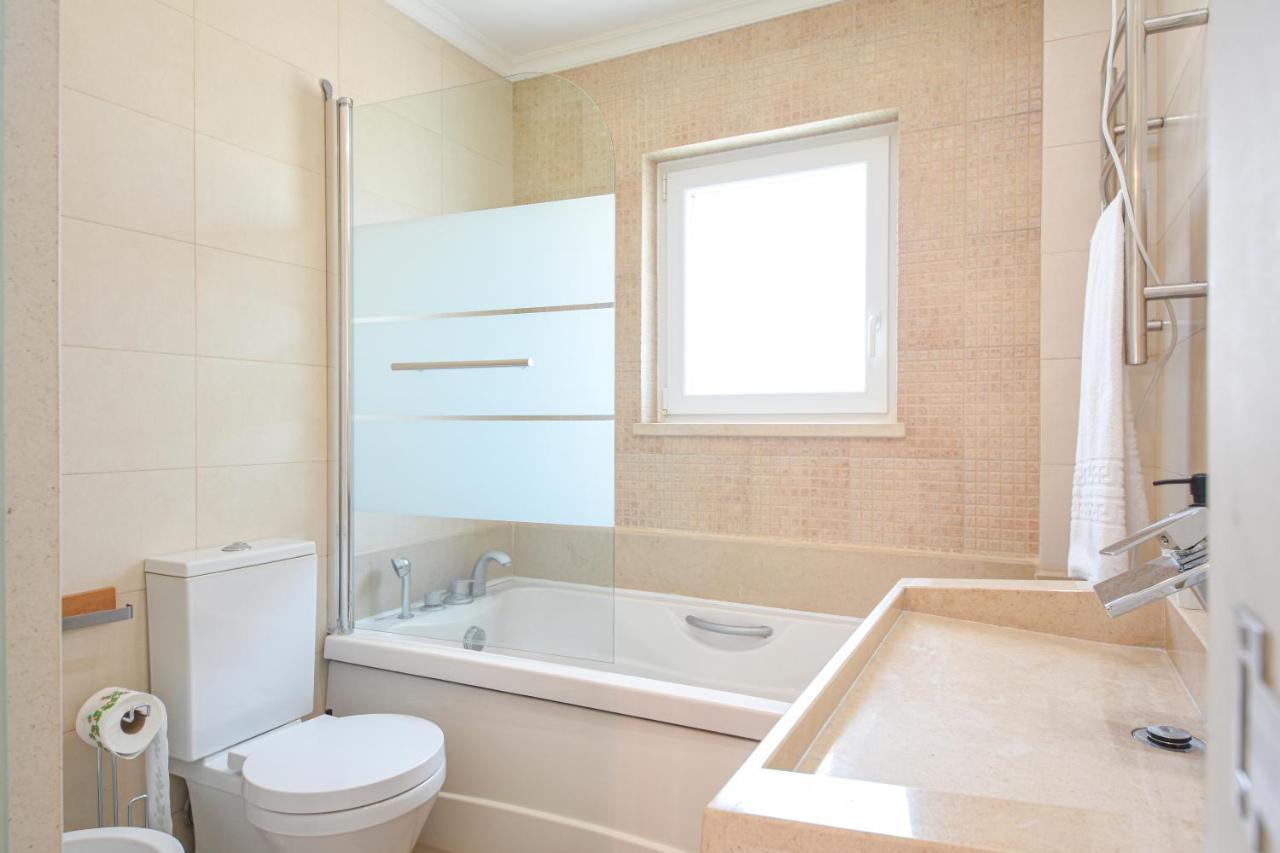 Aroeira Villa With Heated Pool By Golf Course, Beach And Lisbon Esterno foto