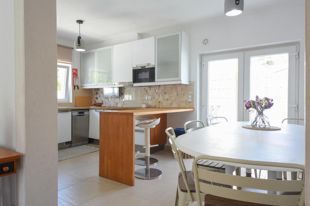 Aroeira Villa With Heated Pool By Golf Course, Beach And Lisbon Esterno foto