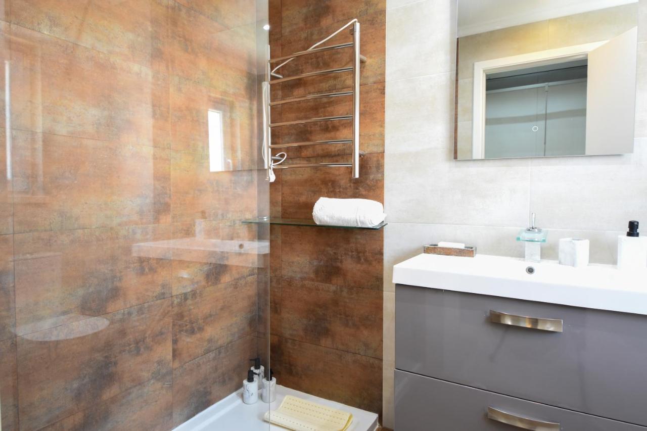 Aroeira Villa With Heated Pool By Golf Course, Beach And Lisbon Esterno foto