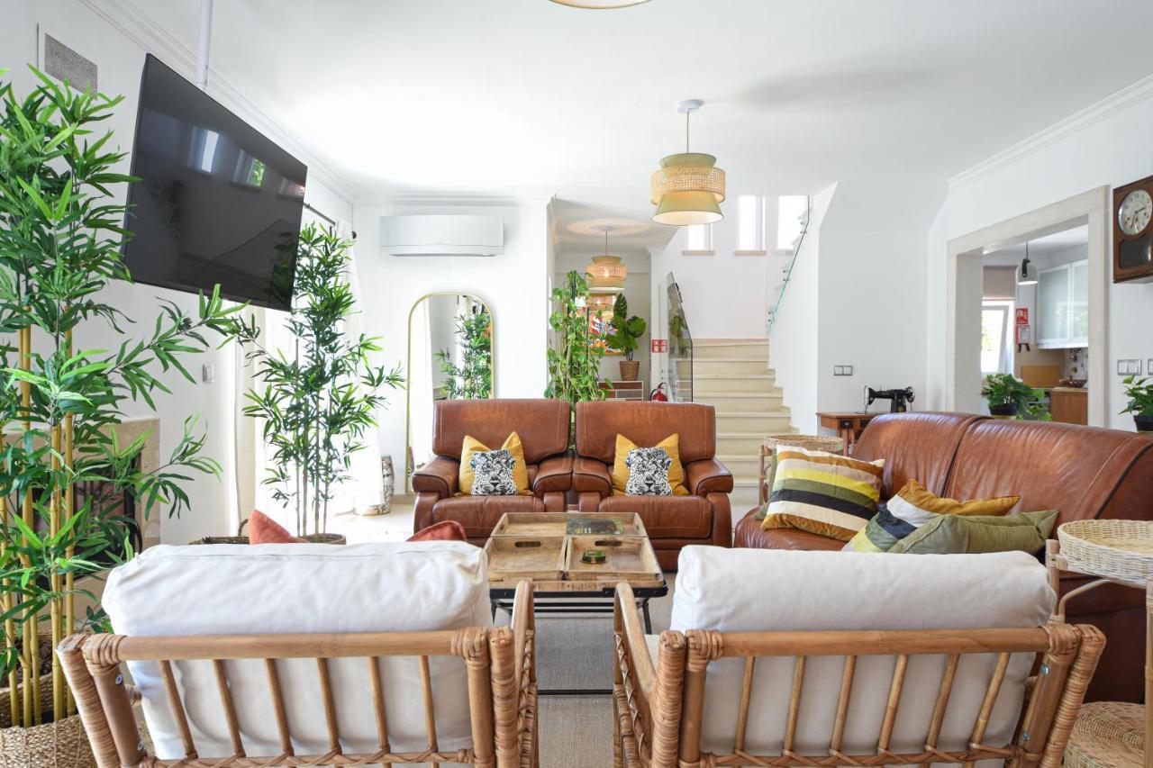 Aroeira Villa With Heated Pool By Golf Course, Beach And Lisbon Esterno foto