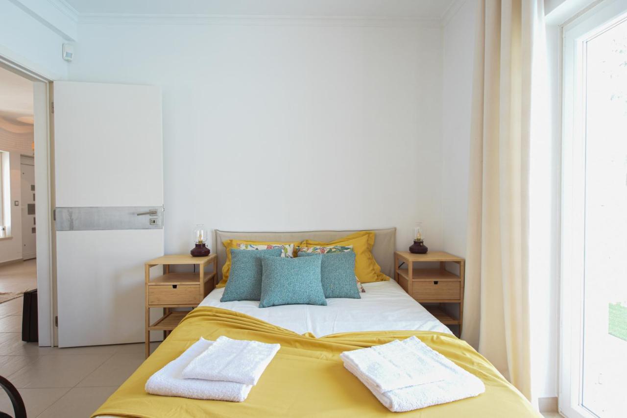 Aroeira Villa With Heated Pool By Golf Course, Beach And Lisbon Esterno foto